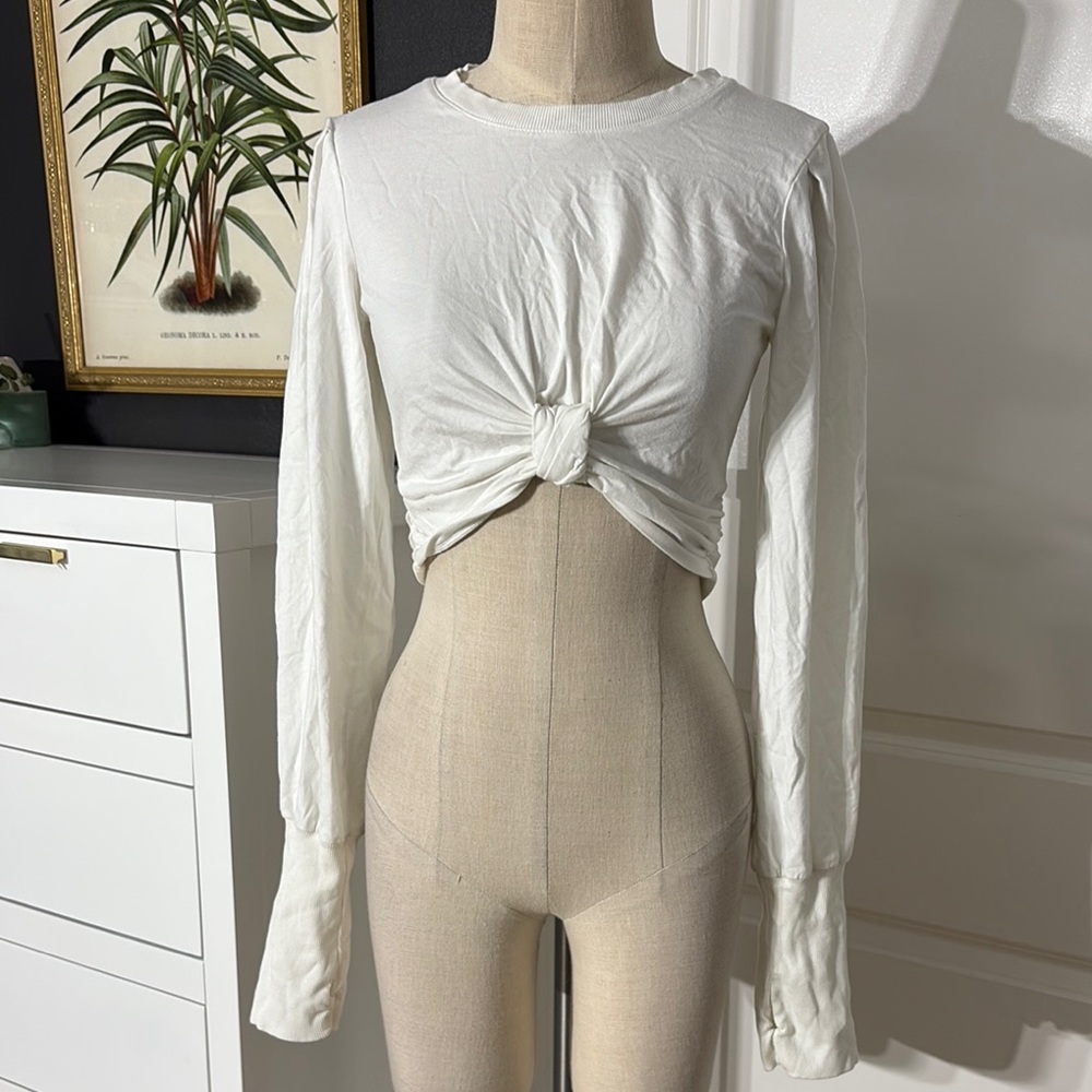 White Knot-Front Long Sleeve Crop Top - Women